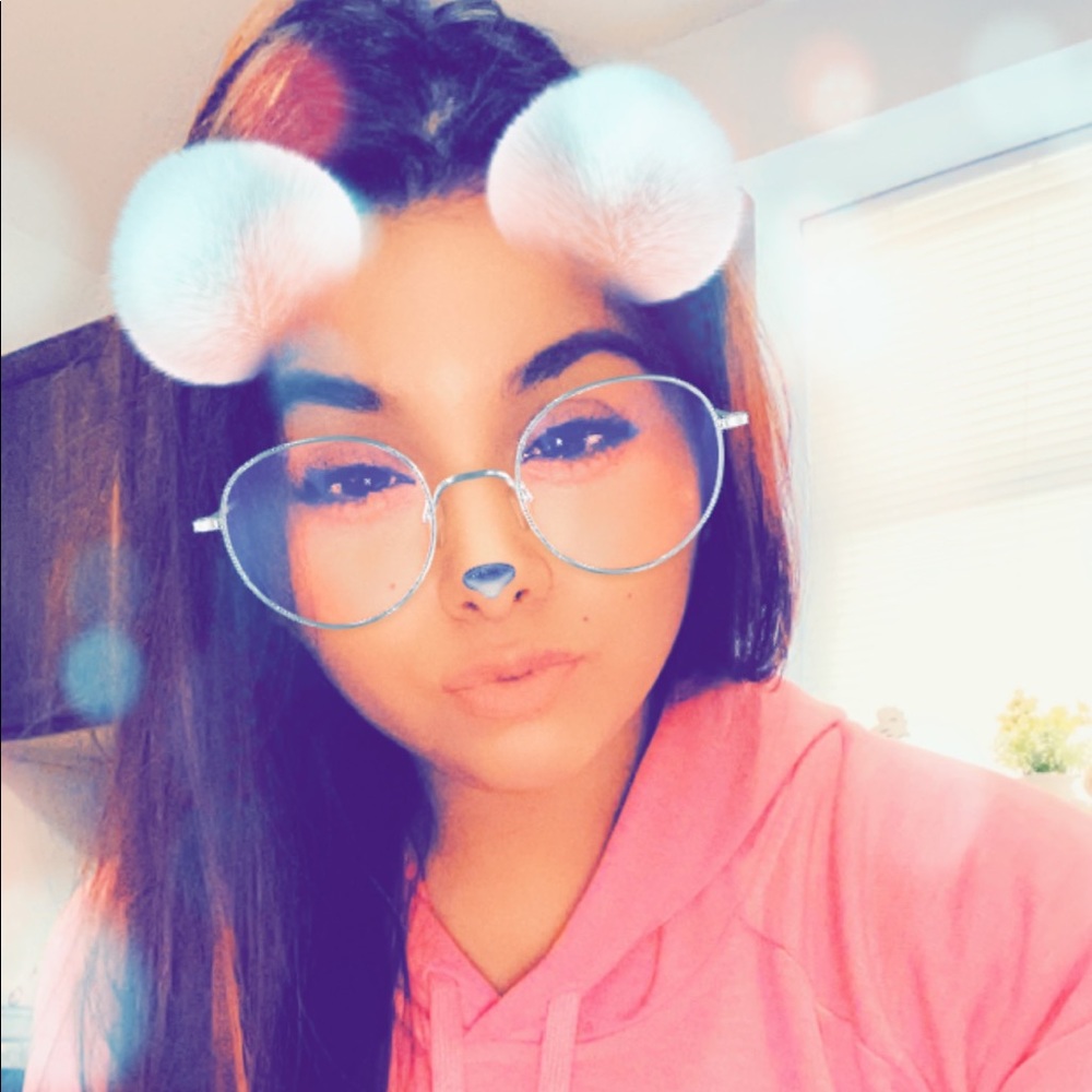 Meet your Posher, Brenda